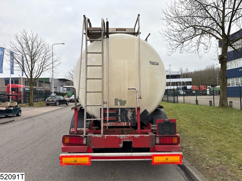 Clayton Chemie 30.000 Liters - Tartályos félpótkocsi: 3 kép. Clayton Chemie 30.000 Liters - Tartályos félpótkocsi: 3 kép.
