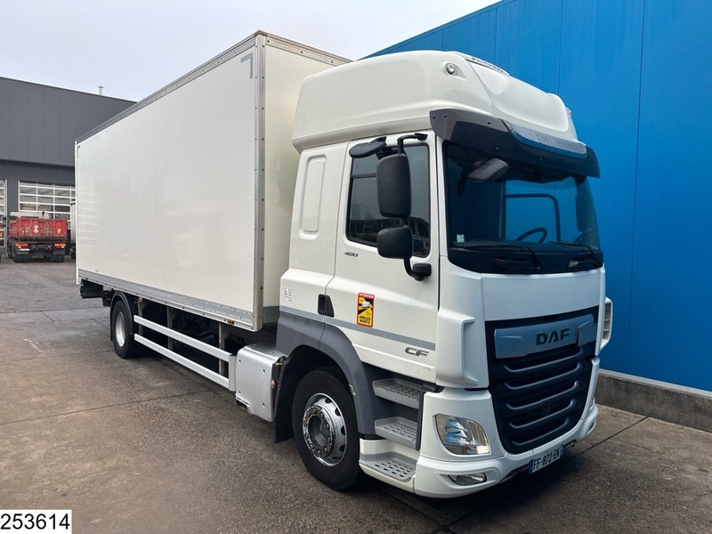 DAF CF 480 EURO 6, Standairco - Dobozos felépítményű teherautó: 3 kép. DAF CF 480 EURO 6, Standairco - Dobozos felépítményű teherautó: 3 kép.