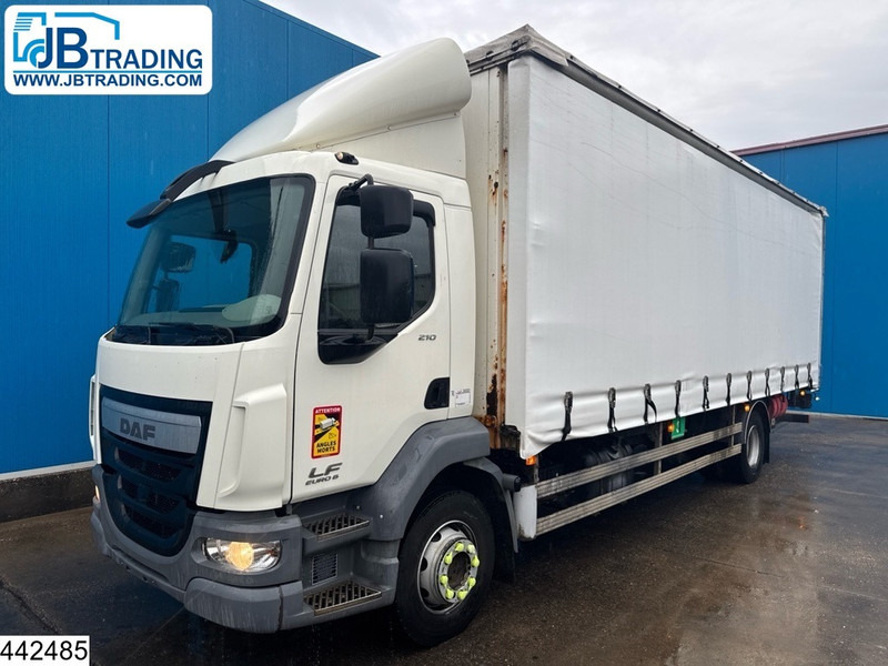 DAF LF 210 EURO 6, Dhollandia - Dobozos felépítményű teherautó: 1 kép. DAF LF 210 EURO 6, Dhollandia - Dobozos felépítményű teherautó: 1 kép.