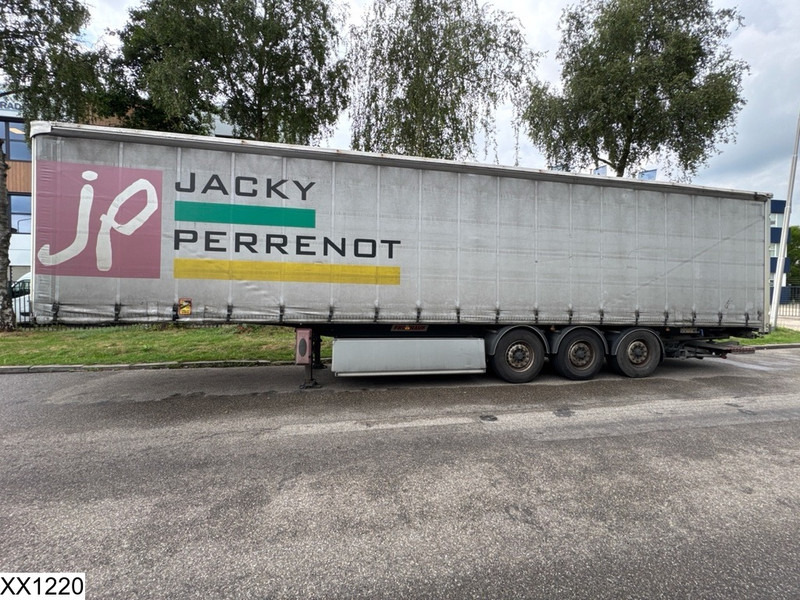 Fruehauf Tautliner Dhollandia - Ponyvás félpótkocsi: 2 kép. Fruehauf Tautliner Dhollandia - Ponyvás félpótkocsi: 2 kép.