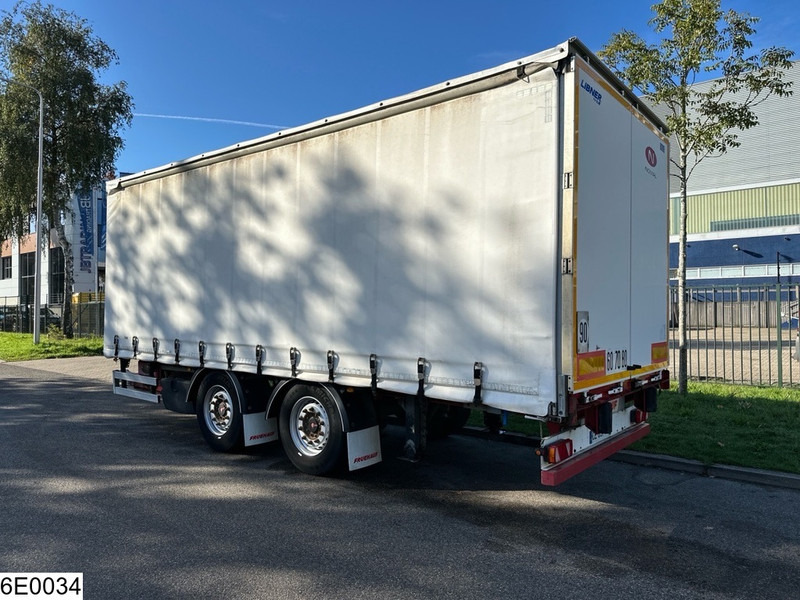 Fruehauf Tautliner - Ponyvás pótkocsi: 4 kép. Fruehauf Tautliner - Ponyvás pótkocsi: 4 kép.