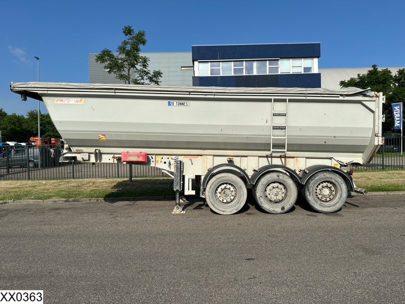 Fruehauf kipper - Félpótkocsi billenőplatós: 2 kép. Fruehauf kipper - Félpótkocsi billenőplatós: 2 kép.
