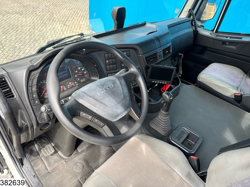 Iveco Stralis 330 CNG Unused, EURO 6, Retarder, Palfinger - Horgos rakodó teherautó: 5 kép. Iveco Stralis 330 CNG Unused, EURO 6, Retarder, Palfinger - Horgos rakodó teherautó: 5 kép.