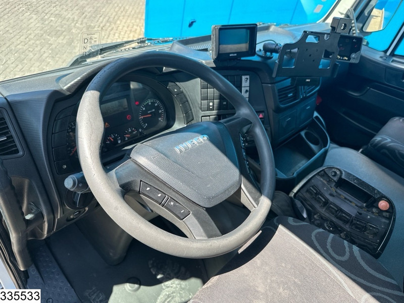 Iveco Trakker 360 6X4, EURO 6, Palfinger, Remote - Platós teherautó, Darus autó: 5 kép. Iveco Trakker 360 6X4, EURO 6, Palfinger, Remote - Platós teherautó, Darus autó: 5 kép.