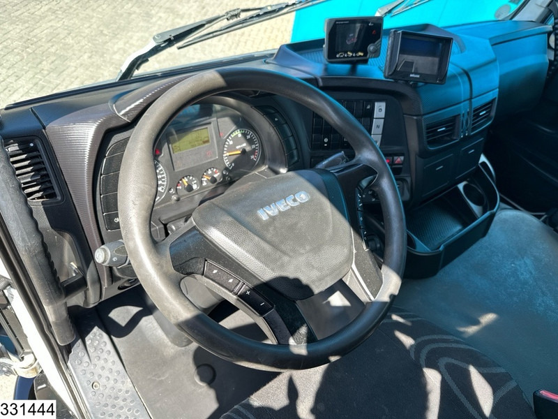 Iveco Trakker 360 6X4, EURO 6, Steel suspension, Palfinger - Platós teherautó, Darus autó: 5 kép. Iveco Trakker 360 6X4, EURO 6, Steel suspension, Palfinger - Platós teherautó, Darus autó: 5 kép.