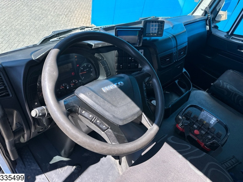 Iveco Trakker 360 6X4, EURO 6, Steel suspension, Palfinger - Platós teherautó, Darus autó: 5 kép. Iveco Trakker 360 6X4, EURO 6, Steel suspension, Palfinger - Platós teherautó, Darus autó: 5 kép.