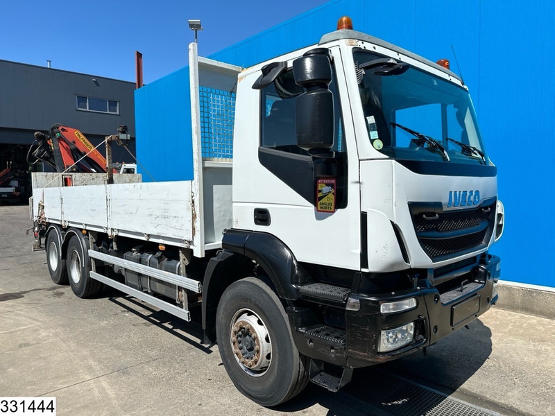Iveco Trakker 360 6X4, EURO 6, Steel suspension, Palfinger - Platós teherautó, Darus autó: 3 kép. Iveco Trakker 360 6X4, EURO 6, Steel suspension, Palfinger - Platós teherautó, Darus autó: 3 kép.