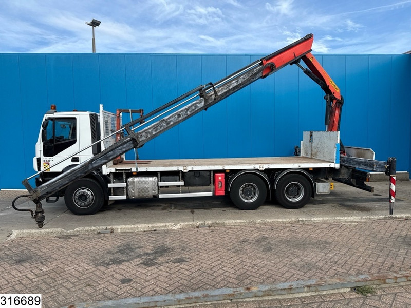 Iveco Trakker 360 6x4, EURO 6, Palfinger, Remote - Platós teherautó, Darus autó: 3 kép. Iveco Trakker 360 6x4, EURO 6, Palfinger, Remote - Platós teherautó, Darus autó: 3 kép.
