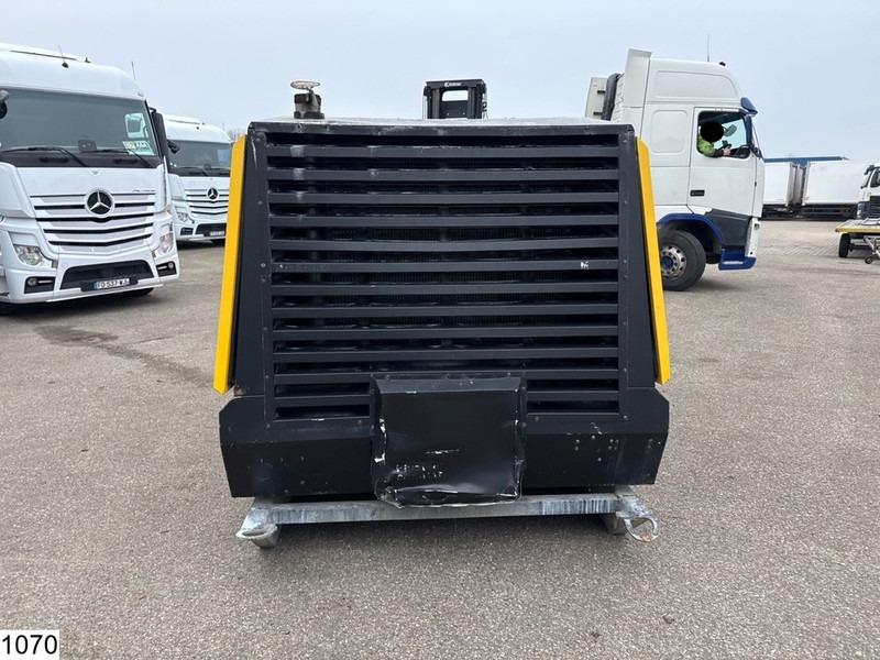 Kaeser M250 1680 h, 8,6 bar, 202 KW - Légkompresszor: 4 kép. Kaeser M250 1680 h, 8,6 bar, 202 KW - Légkompresszor: 4 kép.