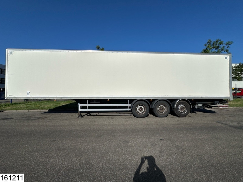 Lecitrailer gesloten bak Dhollandia - Félpótkocsi dobozos: 2 kép. Lecitrailer gesloten bak Dhollandia - Félpótkocsi dobozos: 2 kép.