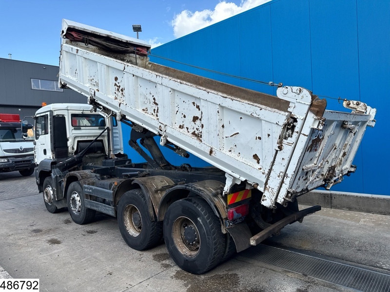 MAN TGA 35 400 8x4, Manual, Steel suspension - Billenőplatós teherautó: 4 kép. MAN TGA 35 400 8x4, Manual, Steel suspension - Billenőplatós teherautó: 4 kép.