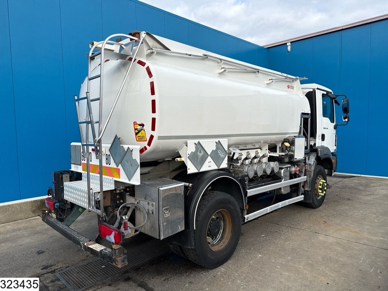 MAN TGM 18 340 4x4, EURO 6, 10500 Liter, 4 Comp. - Tartályos teherautó: 2 kép. MAN TGM 18 340 4x4, EURO 6, 10500 Liter, 4 Comp. - Tartályos teherautó: 2 kép.