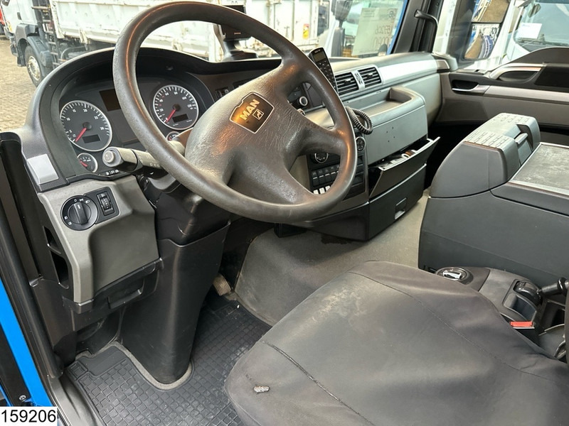 MAN TGS 26 320 6X2, EURO 5, ADR, 18.950 Liter, 4 COMP - Tartályos teherautó: 4 kép. MAN TGS 26 320 6X2, EURO 5, ADR, 18.950 Liter, 4 COMP - Tartályos teherautó: 4 kép.