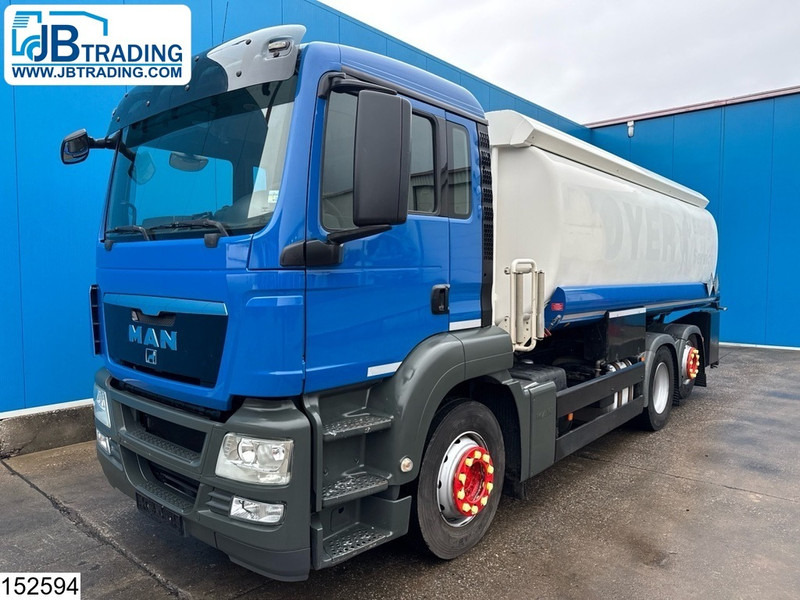 MAN TGS 26 320 6x2, EURO 5, ADR, 18.900 Liter, 5 Comp - Tartályos teherautó: 1 kép. MAN TGS 26 320 6x2, EURO 5, ADR, 18.900 Liter, 5 Comp - Tartályos teherautó: 1 kép.