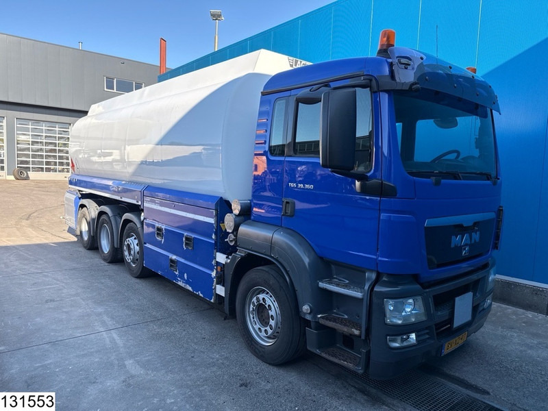 MAN TGS 39 360 8x2, FUEL, 31300 Liter, 4 Comp - Tartályos teherautó: 2 kép. MAN TGS 39 360 8x2, FUEL, 31300 Liter, 4 Comp - Tartályos teherautó: 2 kép.