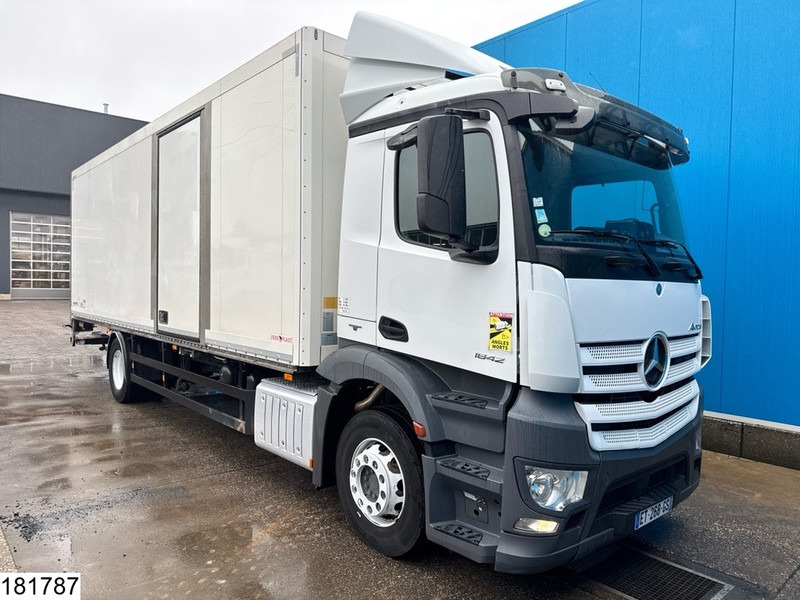 Mercedes-Benz Antos 1842 EURO 6, Dhollandia - Dobozos felépítményű teherautó: 2 kép. Mercedes-Benz Antos 1842 EURO 6, Dhollandia - Dobozos felépítményű teherautó: 2 kép.