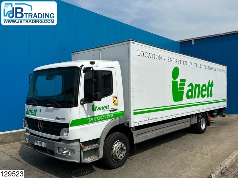 Mercedes-Benz Atego 1223 EURO 3, Manual - Dobozos felépítményű teherautó: 1 kép. Mercedes-Benz Atego 1223 EURO 3, Manual - Dobozos felépítményű teherautó: 1 kép.