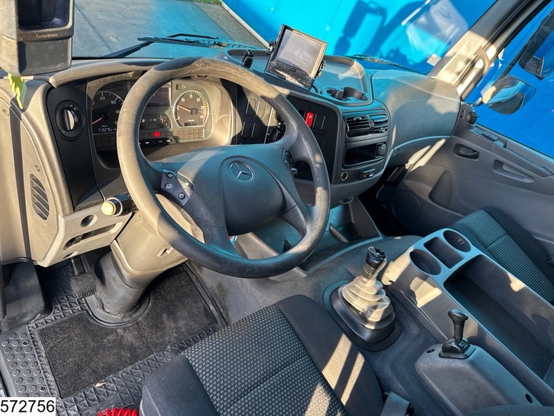 Mercedes-Benz Atego 924 EURO 5, Manual, Palfinger - Dobozos felépítményű teherautó: 5 kép. Mercedes-Benz Atego 924 EURO 5, Manual, Palfinger - Dobozos felépítményű teherautó: 5 kép.