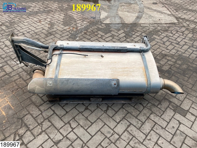 Mercedes-Benz Exhaust system truck, euro 4 - Hangtompító: 1 kép. Mercedes-Benz Exhaust system truck, euro 4 - Hangtompító: 1 kép.