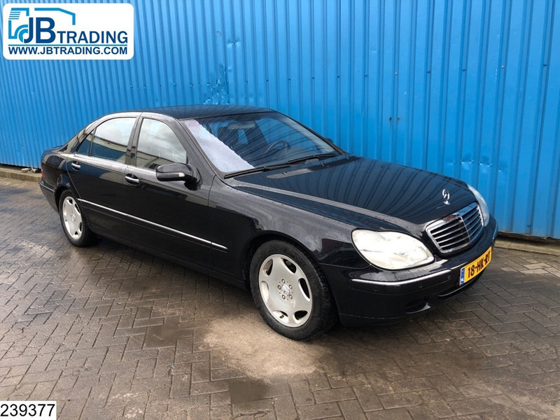 Mercedes-Benz S-Klasse S 600 - Szedán: 1 kép. Mercedes-Benz S-Klasse S 600 - Szedán: 1 kép.
