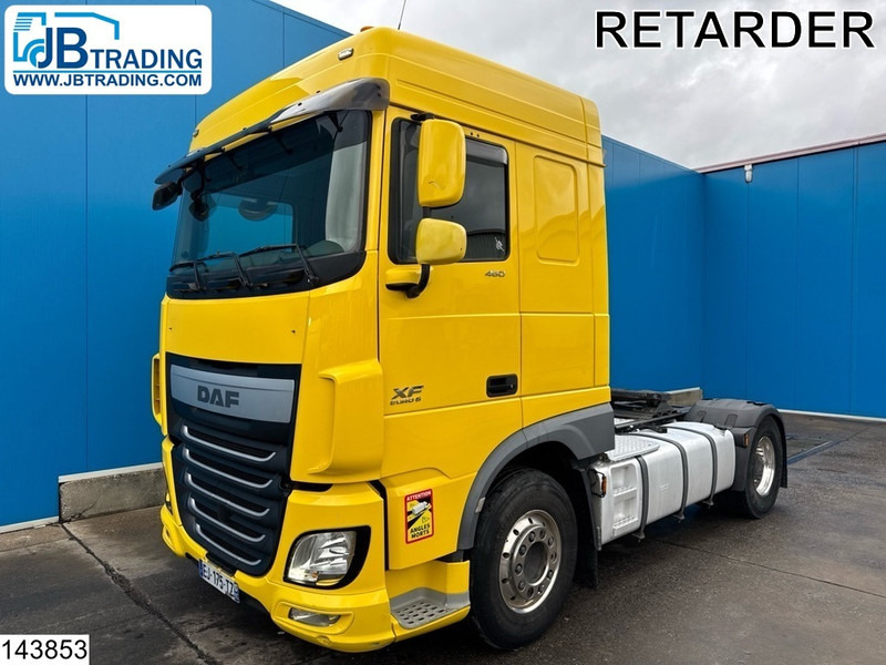DAF XF 460 EURO 6, Retarder, ACC - Nyergesvontató: 1 kép. DAF XF 460 EURO 6, Retarder, ACC - Nyergesvontató: 1 kép.