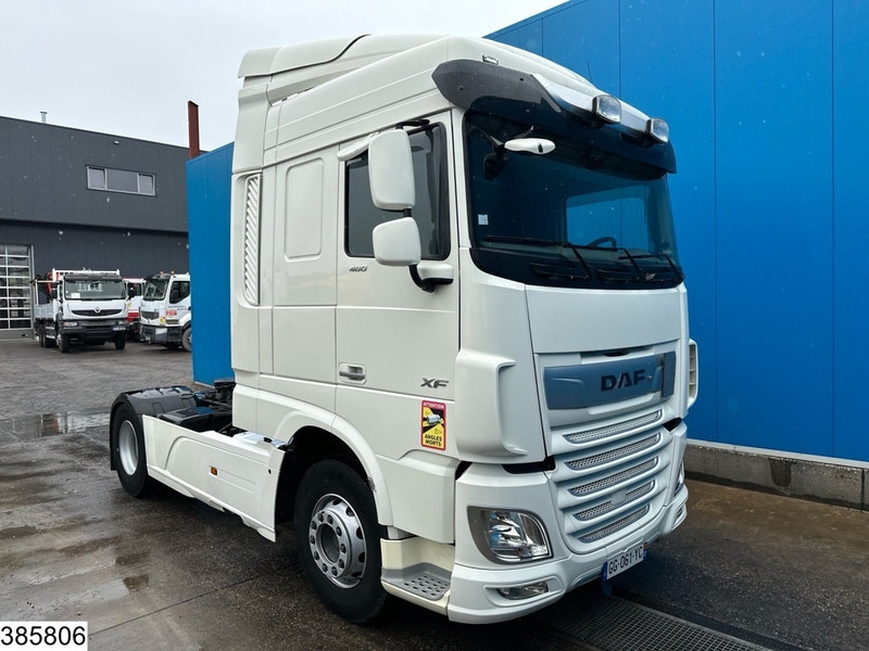 DAF XF 480 EURO 6, Retarder, Standairco - Nyergesvontató: 3 kép. DAF XF 480 EURO 6, Retarder, Standairco - Nyergesvontató: 3 kép.