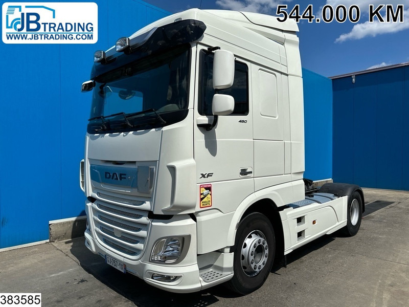 DAF XF 480 EURO 6, Retarder, Standairco - Nyergesvontató: 1 kép. DAF XF 480 EURO 6, Retarder, Standairco - Nyergesvontató: 1 kép.