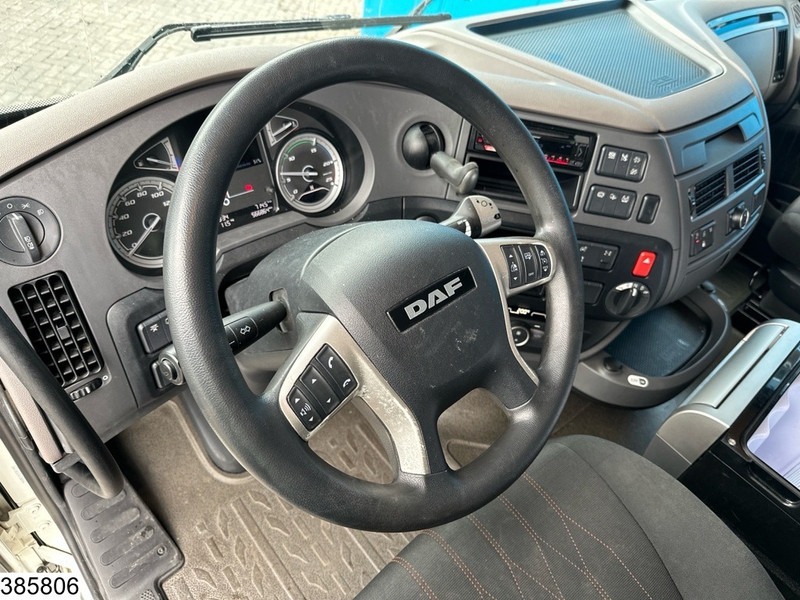 DAF XF 480 EURO 6, Retarder, Standairco - Nyergesvontató: 5 kép. DAF XF 480 EURO 6, Retarder, Standairco - Nyergesvontató: 5 kép.