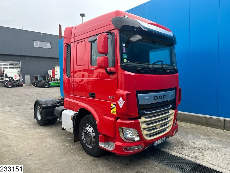 DAF XF 480 EURO 6, Standairco - Nyergesvontató: 3 kép. DAF XF 480 EURO 6, Standairco - Nyergesvontató: 3 kép.