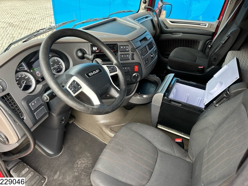 DAF XF 480 EURO 6, Standairco - Nyergesvontató: 5 kép. DAF XF 480 EURO 6, Standairco - Nyergesvontató: 5 kép.