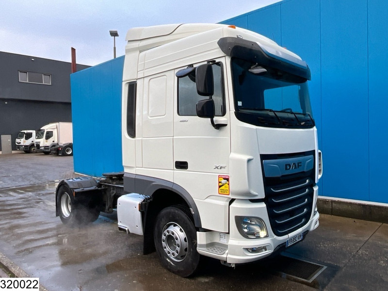 DAF XF 480 EURO 6D, Retarder, PTO - Nyergesvontató: 3 kép. DAF XF 480 EURO 6D, Retarder, PTO - Nyergesvontató: 3 kép.