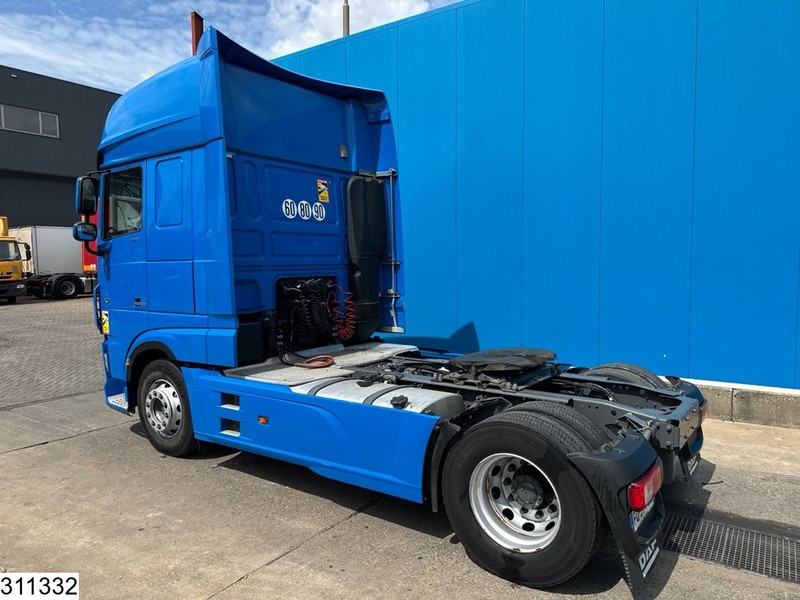 DAF XF 480 SSC, EURO 6D, Standairco - Nyergesvontató: 4 kép. DAF XF 480 SSC, EURO 6D, Standairco - Nyergesvontató: 4 kép.