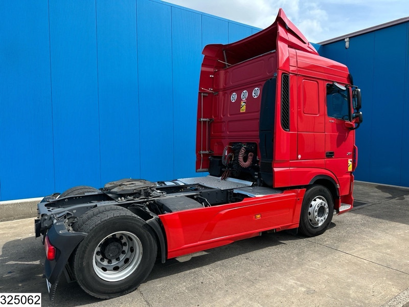 DAF XF 530 EURO 6, Standairco, PTO - Nyergesvontató: 2 kép. DAF XF 530 EURO 6, Standairco, PTO - Nyergesvontató: 2 kép.