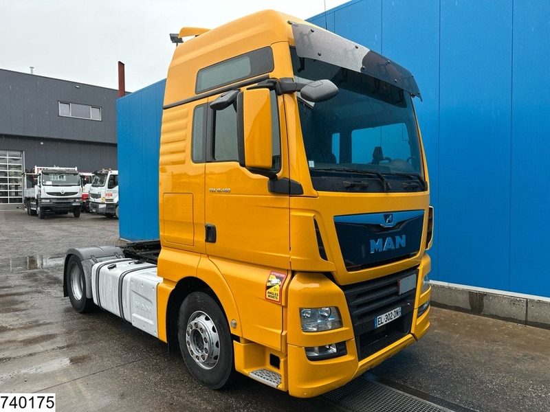 MAN TGX 18 460 XXL, EURO 6 - Nyergesvontató: 3 kép. MAN TGX 18 460 XXL, EURO 6 - Nyergesvontató: 3 kép.