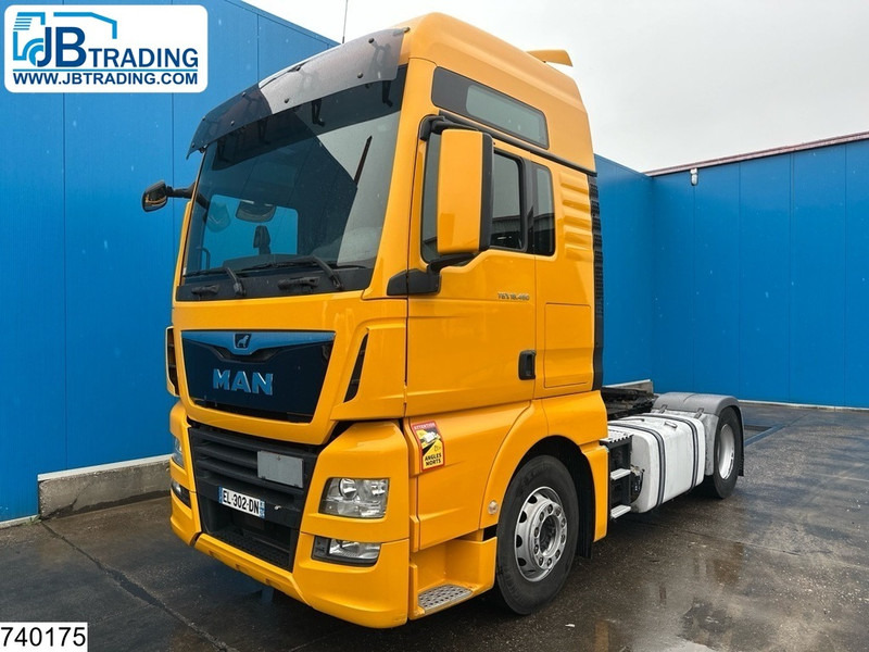 MAN TGX 18 460 XXL, EURO 6 - Nyergesvontató: 1 kép. MAN TGX 18 460 XXL, EURO 6 - Nyergesvontató: 1 kép.