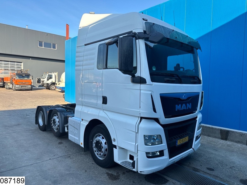 MAN TGX 24 460 6x2, EURO 6 - Nyergesvontató: 3 kép. MAN TGX 24 460 6x2, EURO 6 - Nyergesvontató: 3 kép.