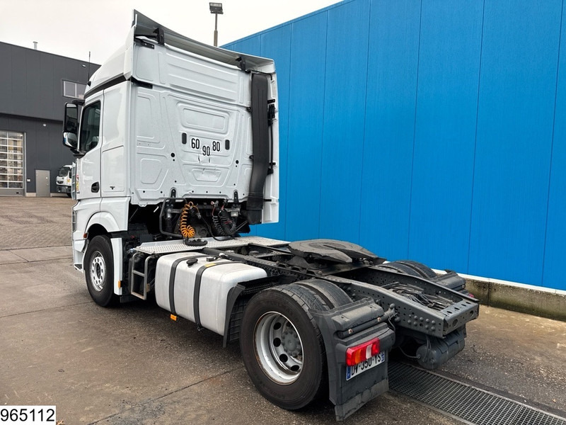 Mercedes-Benz Actros 1842 EURO 6 - Nyergesvontató: 4 kép. Mercedes-Benz Actros 1842 EURO 6 - Nyergesvontató: 4 kép.