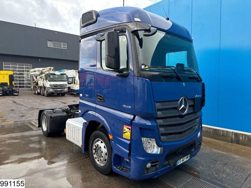 Mercedes-Benz Actros 1843 EURO 6, Retarder, Adr, Pto, Standairco - Nyergesvontató: 3 kép. Mercedes-Benz Actros 1843 EURO 6, Retarder, Adr, Pto, Standairco - Nyergesvontató: 3 kép.