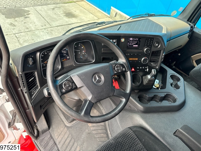 Mercedes-Benz Actros 1843 EURO 6, Retarder, PTO, LOHR, Standairco - Nyergesvontató: 5 kép. Mercedes-Benz Actros 1843 EURO 6, Retarder, PTO, LOHR, Standairco - Nyergesvontató: 5 kép.