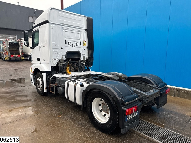 Mercedes-Benz Actros 1845 EURO 6 - Nyergesvontató: 4 kép. Mercedes-Benz Actros 1845 EURO 6 - Nyergesvontató: 4 kép.