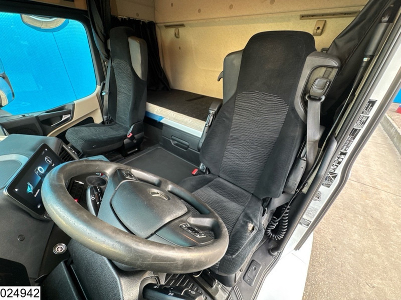 Nyergesvontató Mercedes-Benz Actros 1845 EURO 6: 8 kép.
