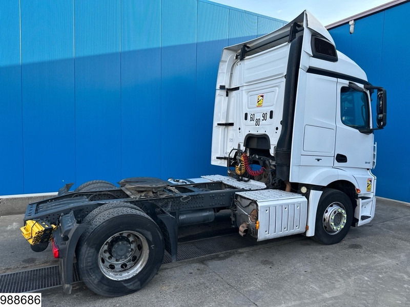Mercedes-Benz Actros 1845 EURO 6 - Nyergesvontató: 2 kép. Mercedes-Benz Actros 1845 EURO 6 - Nyergesvontató: 2 kép.