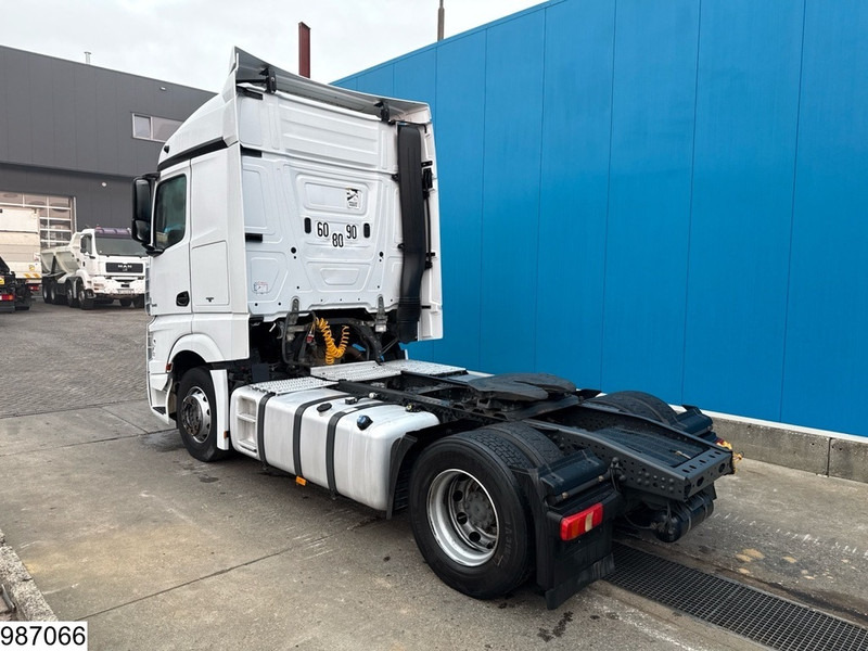 Mercedes-Benz Actros 1845 EURO 6 - Nyergesvontató: 5 kép. Mercedes-Benz Actros 1845 EURO 6 - Nyergesvontató: 5 kép.