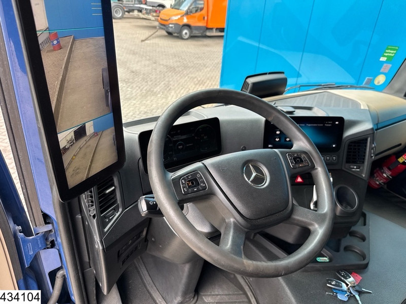 Mercedes-Benz Actros 1845 EURO 6 - Nyergesvontató: 5 kép. Mercedes-Benz Actros 1845 EURO 6 - Nyergesvontató: 5 kép.