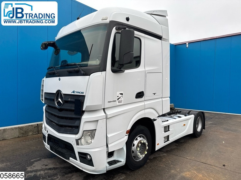 Mercedes-Benz Actros 1845 EURO 6, Retarder, Standairco - Nyergesvontató: 1 kép. Mercedes-Benz Actros 1845 EURO 6, Retarder, Standairco - Nyergesvontató: 1 kép.
