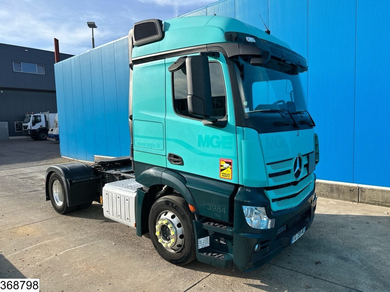 Mercedes-Benz Actros 1848 EURO 6, Retarder, PTO, Standairco - Nyergesvontató: 3 kép. Mercedes-Benz Actros 1848 EURO 6, Retarder, PTO, Standairco - Nyergesvontató: 3 kép.