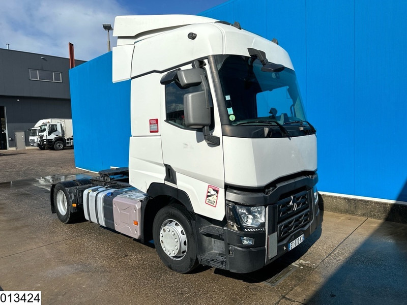 Renault T 480 EURO 6, Airco - Nyergesvontató: 3 kép. Renault T 480 EURO 6, Airco - Nyergesvontató: 3 kép.