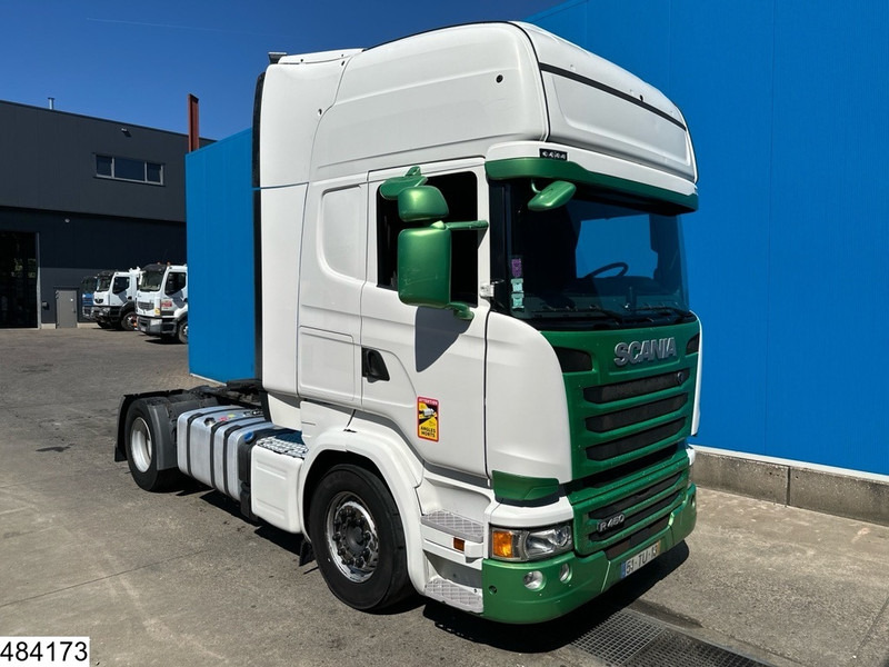 Scania R 450 EURO 6, Retarder, Standairco - Nyergesvontató: 3 kép. Scania R 450 EURO 6, Retarder, Standairco - Nyergesvontató: 3 kép.