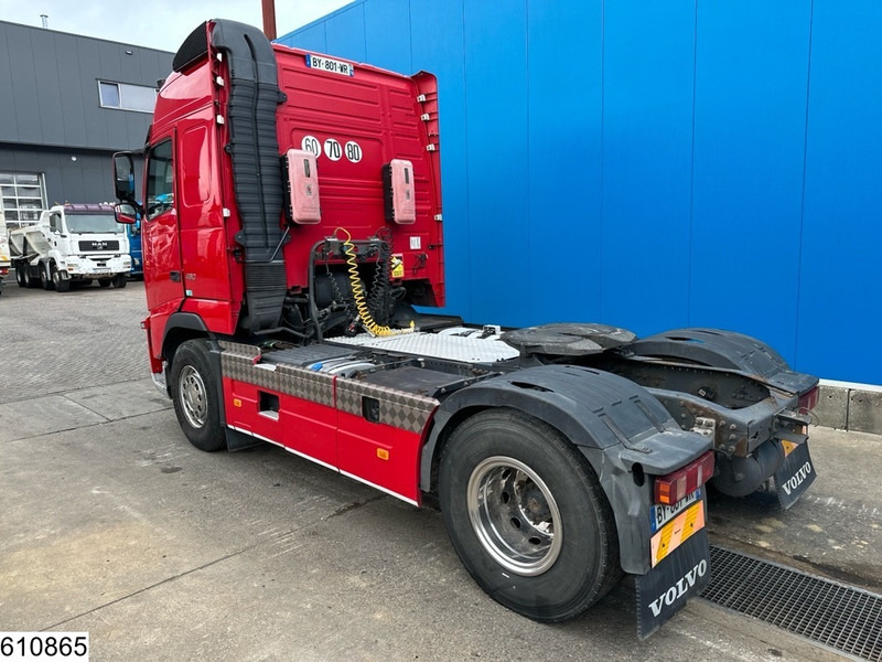 Volvo FH 460 EURO 5 - Nyergesvontató: 2 kép. Volvo FH 460 EURO 5 - Nyergesvontató: 2 kép.