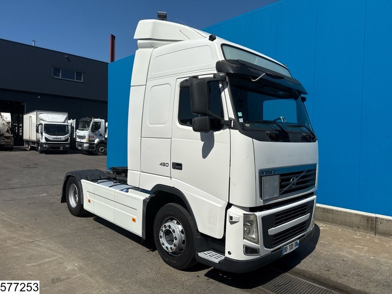Volvo FH 460 EURO 5, Hydraulic - Nyergesvontató: 2 kép. Volvo FH 460 EURO 5, Hydraulic - Nyergesvontató: 2 kép.